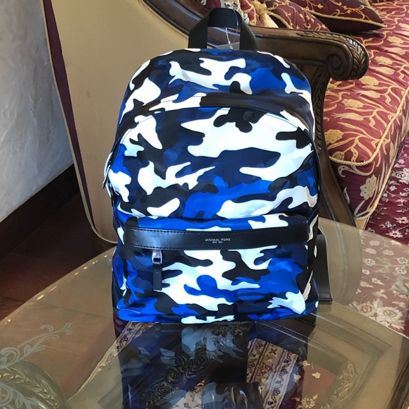 NWT Michael Kors camouflage backpack handbag - Picture 3 of 6